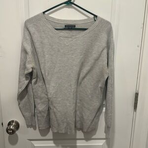 American Eagle Outfitters AE Gray V-neck Long Sleeve Sweater Size L